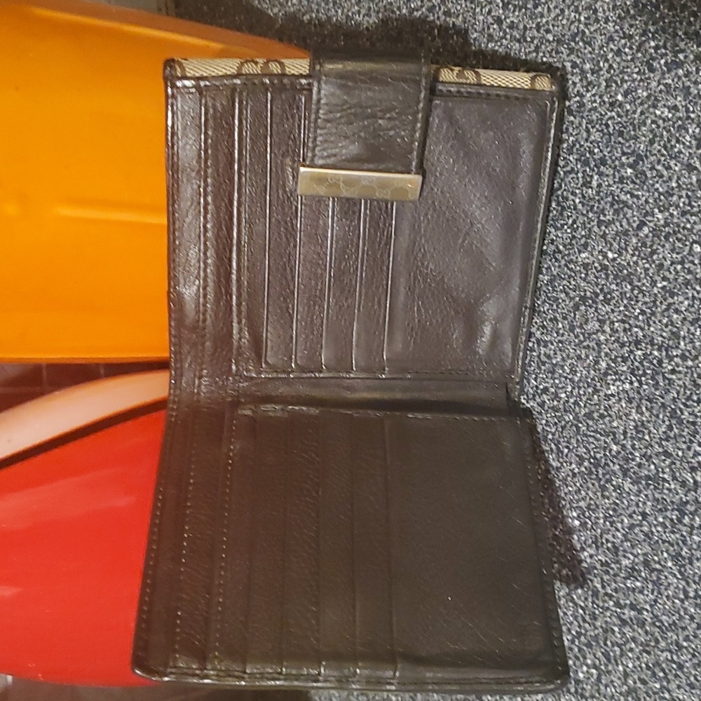 Gucci Monogram Wallet - Picture 5 of 16